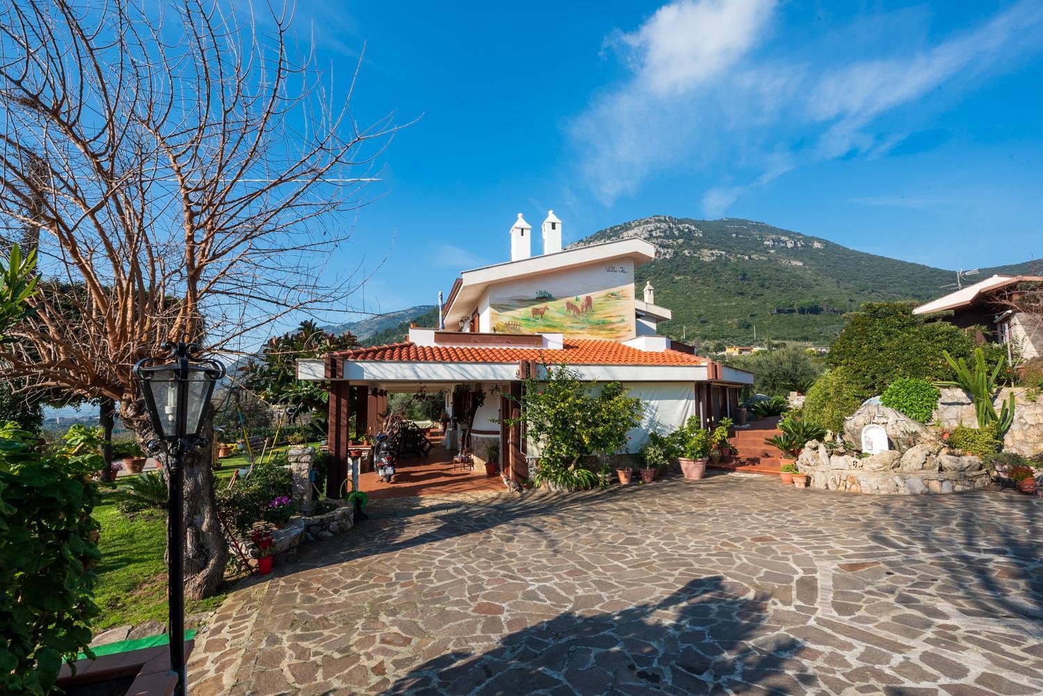 Villa Ida Bed & Breakfast 테라치나 외부 사진